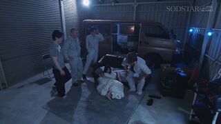START-431 เด็กสาวโปสเตอร์อายุ 19 ปีจากร้านส่งเบนโตะกลายเป็นตุ๊กตาช่วยตัวเองโดยกลุ่มคนงานก่อสร้างที่ใช้ยานอนหลับ ร่างกายของเธอเลอะเทอะไปหมดขณะนอนอยู่กับรุ่นพี่ที่ทำงานของพี่ชายที่เธอไว้วางใจ