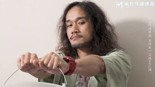 麻豆传媒MD-0338 肉棒教训继母与阿姨 反被两女调教榨乾精液 优娜 黎芷萱