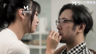 麻豆传媒MD-0339 补习班情缘 稚嫩肉体的诱惑 李微微