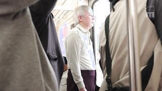 MNGS-025 通学中、大っ嫌いな中年親父に1年間痴●チクビ開発されて…今日もチクイキさせて欲しい…って疼いています。 新井リマ