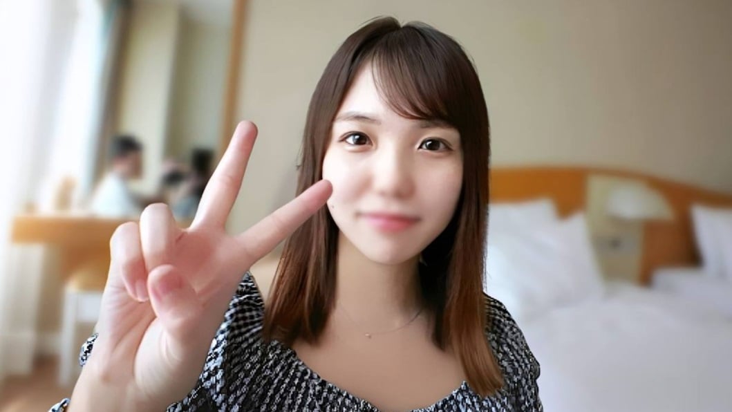 FC2-PPV-4781995 初到東京的18歲音大生JD　童顏纖細體型的第二位**　久違的貫穿與危險日內射導致事後著床的衝擊性自拍 ※庫存數量有限