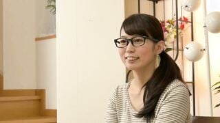 SUDA-023 幼少期から始めたオナ歴は22年！遊園地で働く地味で平凡なむっつり奥さん 泉さん27歳