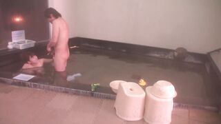 IENE-744 大学生のサークルで温泉旅行に来ている男女グループの中の友達以上恋人未満の仲良し2人に露天風呂に裸で2人きりの過激ミッションをしたら、セックスまでしてしま