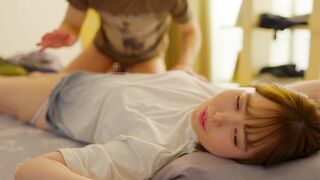 ROYD-268 無防備に巨乳デカ尻を見せつけ誘惑してくる幼馴染に理性が吹き飛び…ドスケベボディを自覚させるまで何度もヤリまくった夏。 小栗操