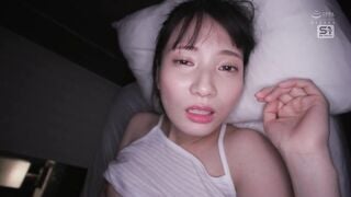 SONE-949 終電逃してセクハラ店長とまさかの相部屋…朝まで続くキモい性交に不覚にも感じてしまった汚れを知らないバイトちゃん 榊原萌