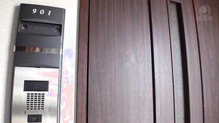 LULU-035 同じマンションに住む押しに弱い人妻のデカ尻お姉さんの無自覚誘惑過ぎるタイトワンピ姿に我慢できず毎日即ハメ中出し 木下ひまり