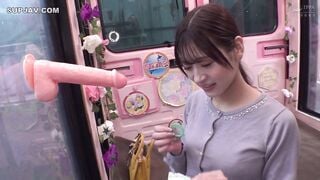 【モザイク破壊】DVMM-283 一般男女モニタリングAV×マジックミラー便コラボ企画 愛する夫の目の前で路上NTR！清楚な人妻が「お口だけでコンドーム装着」に挑戦！2