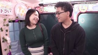 【モザイク破壊】DVMM-283 一般男女モニタリングAV×マジックミラー便コラボ企画 愛する夫の目の前で路上NTR！清楚な人妻が「お口だけでコンドーム装着」に挑戦！2