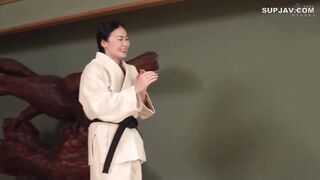 【モザイク破壊】DVMM-292 一般男女モニタリングAV 格闘技女子大生vsセクハラレ●プ魔［柔道/少林寺拳法/剣道］勝てば100万円！負けたら即ハメ中出し！ルール無用