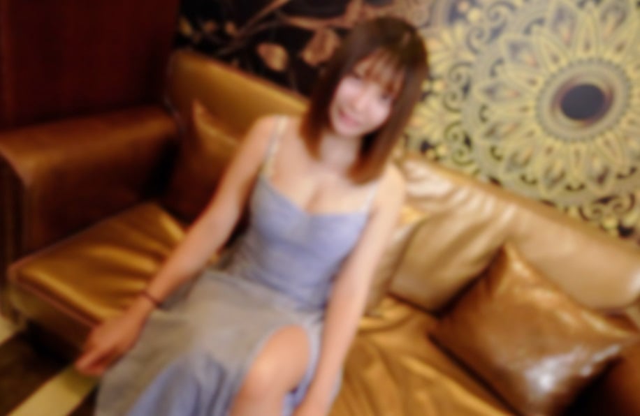 FC2-PPV-4788293 限時3天！70%OFF！【初次拍攝】【G罩杯】爽朗系辣妹似乎有些困擾。全程態度淡然，任憑那對過分性感的G罩杯巨乳被擺佈。