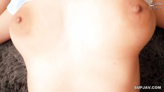 【モザイク破壊】FOCS-274 隣の絶倫隣人Gcup美女に誘惑されて…欲求不満を匂わす配信者にDMしたら部屋に引き込まれド淫乱痴女解放！熱烈キスで歓迎マ●コ広げて連続中