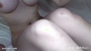 FC2-PPV-4789200 これは抜ける！【無】【中出し2回戦】田舎育ちの美女は敏感すぎて濡れまくり。イチャイチャして、愛液垂れまくりの雑魚まんこに2回も中出し。※特