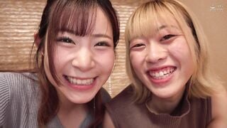 DOKS-652 チ〇ポがトロけちゃうくらいに気持ちイィィーー!!!!!挟み撃ち 下品Wフェラチオ