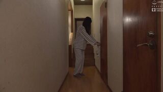 NMSL-026 地味メガネ美爆乳お姉さんは弟専用のド変態痴女 雨宮ひびき