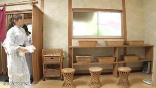 【モザイク破壊】HODV-21274 1人で温泉にやってきたボクが混浴であることに気づかず露天風呂に入ったら、女子会旅行でやってきた美女御一行様と鉢合わせ！湯船に見え隠れ