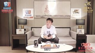 星空传媒XKKY011 性感黑丝女友商场卫生间勾引男友 依颂