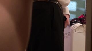 SCOP-389 娘の彼氏が先に家に来たので、お茶を出そうと部屋に近づくと、あろうことか私のパンティーを嗅ぎながらオナニー中。その姿に最近ご無沙汰の淫乱若妻は廊下で堪らず
