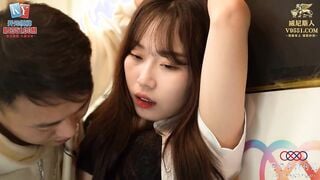星空传媒XKKY038 势利拜金女被屌丝男同事强上 李恩娜