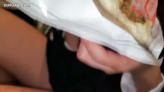 FC2-PPV-4793426 【顔出し】卒業前の制服時代最後の下校後にコンビニで餌付けして部屋で彼女の好きなおもちゃでイカせて脱力してる彼女のまんこの中におじさんの精子