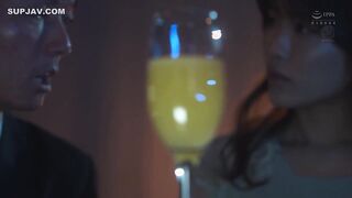 【モザイク破壊】JUR-322 ハプニングバー人妻NTR 「あなたのためよ…」と言っていた妻がいつしか群がる男たちに夢中になっていた。 神宮寺ナオ