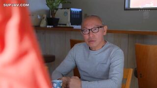 【モザイク破壊】JUR-365 人妻秘書、汗と接吻に満ちた社長室中出し性交 ‘友田真希’遂に活動再開―。『秘書』×『MONROE』夢のコラボ実現…