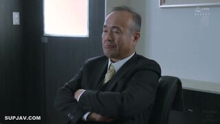 【モザイク破壊】JUR-365 人妻秘書、汗と接吻に満ちた社長室中出し性交 ‘友田真希’遂に活動再開―。『秘書』×『MONROE』夢のコラボ実現…