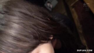 【モザイク破壊】MEYD-731 え、ここで！？30日間禁欲させた人妻が夜まで我慢できず、舐めマン痴女化！下品なバキュームフェラデート 岬さくら