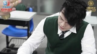 星空传媒XKVP140 巨乳女班长催眠男同学操逼大战 波妮