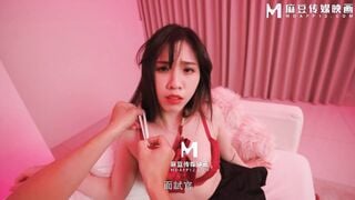 麻豆传媒MDHG-0005 这个面试有点硬 无口属性强欲学妹 林嫣