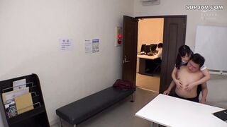 【モザイク破壊】WAAA-070 何でビンビンやねん！ドリルすんのかい！ ナニワの小悪魔ヤリマンがこっそり囁きオヤジのチクビ狩り！！ 乳首こねくり腰くねトルネード騎乗位で