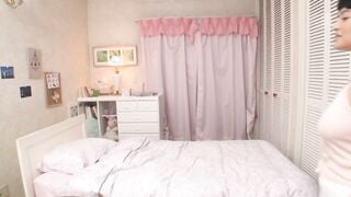 IENE-775 サエない僕を不憫に思った巨乳な姉に「擦りつけるだけだよ」という約束で素股してもらっていたら互いに気持ち良すぎてマ○コはグッショリ！でヌルっと生挿入！「え