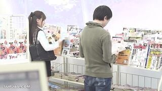 【モザイク破壊】WANZ-333 食い込みパンチラは我慢できない かすみ果穂