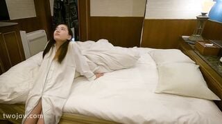 FC2-PPV-4800118 18歳。人生２回目。※レビュー特典あり