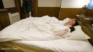 FC2-PPV-4800118 18歳。人生２回目。※レビュー特典あり