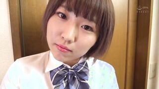 SW-699 巨乳なうえにいつもノーブラだから下乳ぷるぷるが気になるし、ニーハイ絶対領域もプニプニだから揉みたい！エッチしたい！女子○生もその気になってマ○コにチ○ポを入