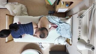 【モザイク破壊】YUJ-026 両手が使えない僕を白衣の小悪魔が何度も射精させてくれる一か月の入院記録。 安位薫