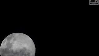 SONE-979C 毎日アパートの廊下ですれ違う清楚可憐な女子大生の裏顔は大量媚薬に漬けられたガンギマリ発情娘 明日葉みつは