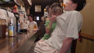 WAAA-594 「イイって言うまで射精（だ）すなよ？」パンピーどM男をとっ捕まえてコリコリ乳首ジャック！手コキ寸止め焦らし痴女のナマパコ散歩 春陽モカ