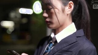 SONE-833C-U 高身長の貧困女学生は小さいおじさん達に群がられ貪られ春を売る。 明日葉みつは