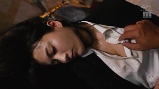 MIAA-349 確保した逃亡犯とまさかの相部屋 女捜査官 手錠でつながり身動きできずに何度も中出しされた私 向井藍