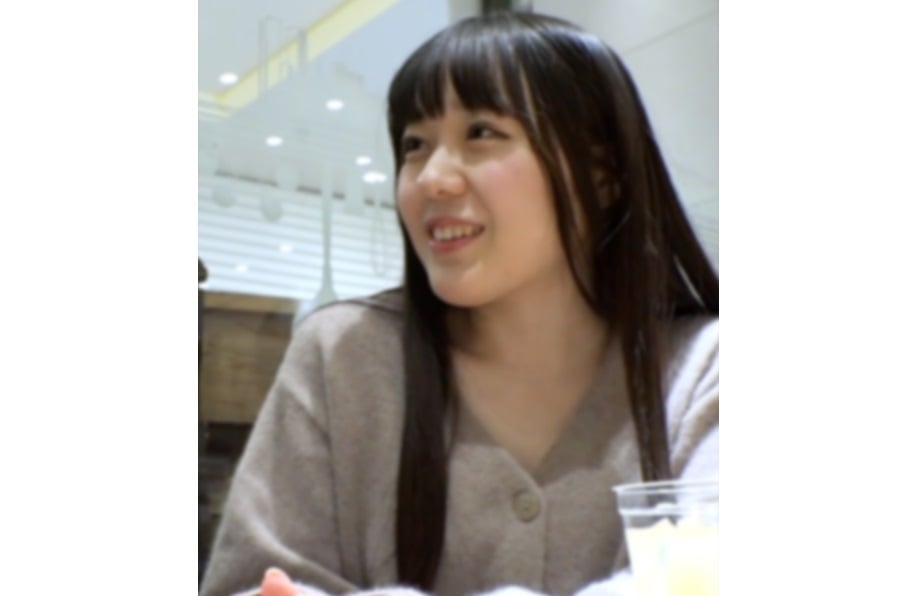 FC2-PPV-4806332 無性生活的新婚妻子24歲。以偶像級可愛神級身材的她，在按照要求激烈玩弄下達到真實高潮的影像。