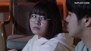 【モザイク破壊】DVAJ-583 両親の留守中、陰キャ幼馴染と裸の見せ合いっこをすることになり…一緒にお風呂入ってた頃とはまるで違うエロいカラダになっててムラムラ止まらず