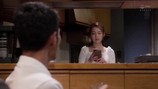 JUR-579 息子の友人ともう5年間、セフレ関係を続けていますー。 年下の子と不埒な火遊び…中出し情事に溺れる私。 藤かんな