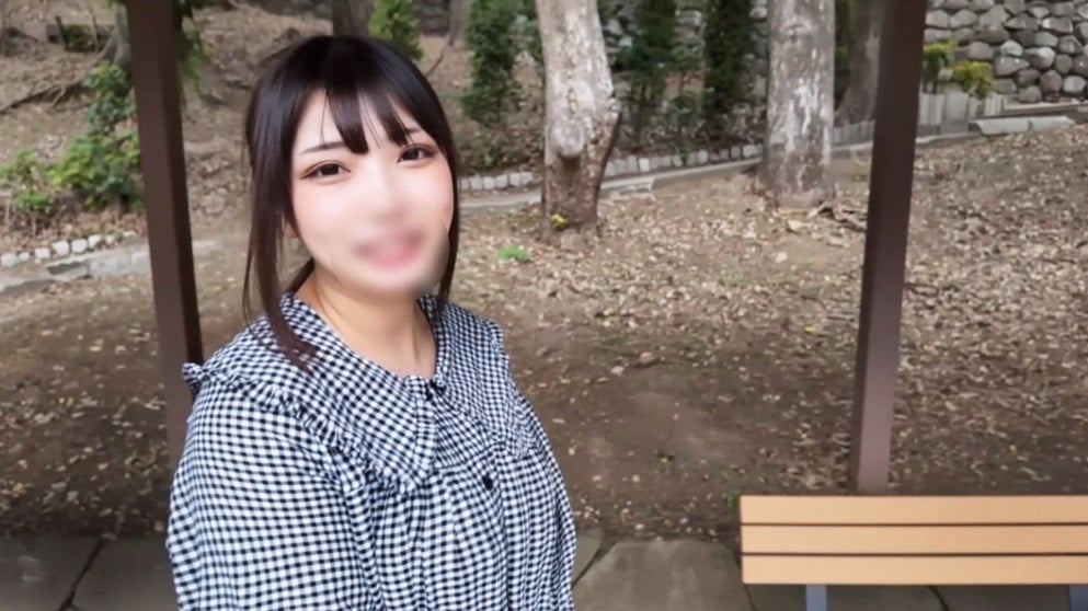 FC2-PPV-4804765 限時2天1090點!! 【初次】※爆乳Cosplayer 某人氣Cosplayer因週末空檔應徵高薪兼職!! 用嬌嫩小嘴侍奉男根，/