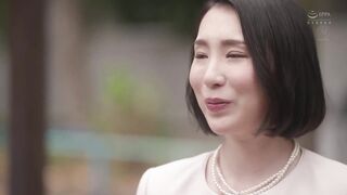JUL-922 卒業式の後に…大人になった君へ義母からの贈り物―。 マドンナ専属美熟女が艶やかな色気で門出を祝う―。 舞原聖