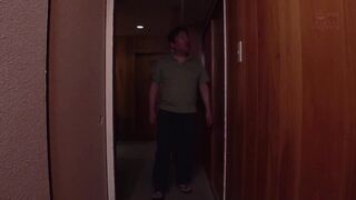 PRED-827 お義父さん、そんなに強く抱かれたら… 若妻が絶倫義父との中出しセックスに溺れた日々。 和香なつき