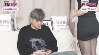 爱豆传媒IDG5507 年轻小妈迷恋上帅气儿子的大鸡巴 夏云