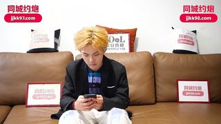 爱豆传媒IDG5541 擦边主播被父亲操到高潮不断 小曼