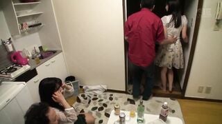 IENE-801 相席居酒屋でナンパした仲良し2人組をお持ち帰り。コソコソHしていると隣の部屋にいるガードの堅い女友達はヤラせてくれるか