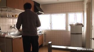 【モザイク破壊】MUM-241 搾りたて100パーセント。本物母乳女子校生。 パイパン 新美もも